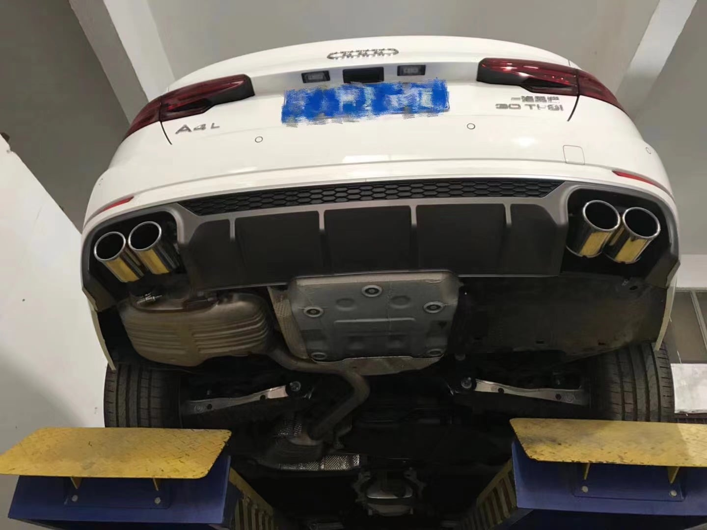 2017-2019 Audi S4 S5 Style A4 Diffuser With Tailpipe For Audi A4 S4 B9