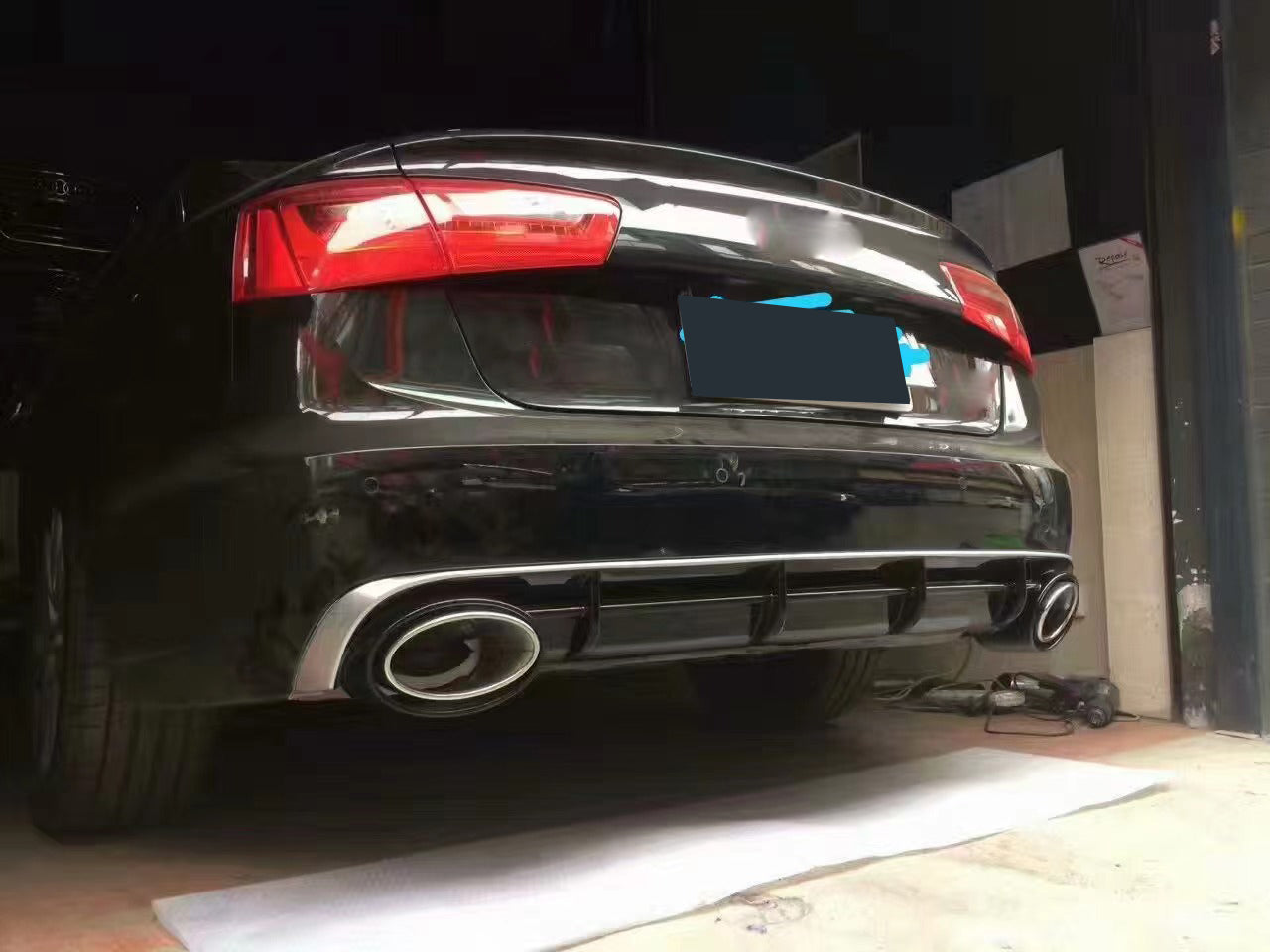 2012-2015 Audi RS6 Style Rear Diffuser With Tailpipe For Audi A6 S6 C7