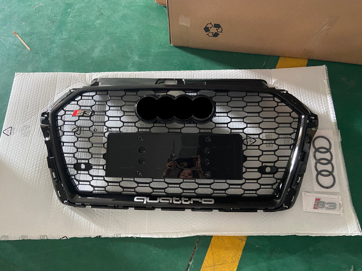 2017-2019 Audi RS3 Honeycomb Grille Carbon Fiber Style For Audi A3 S3 8V.5
