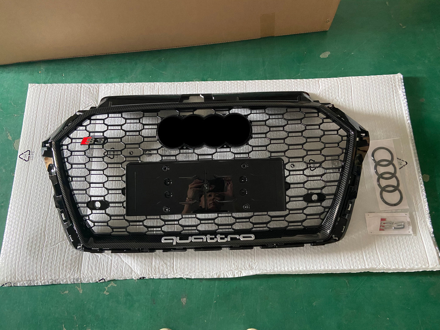 2017-2019 Audi RS3 Honeycomb Grille Carbon Fiber Style For Audi A3 S3 8V.5