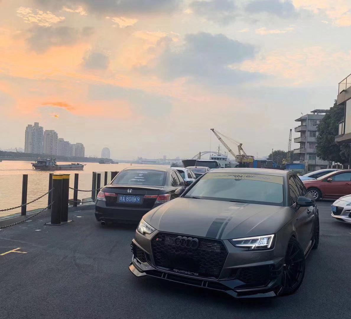 2017-2019 Audi RS4 Honeycomb Front Grille For Audi A4 S4 B9